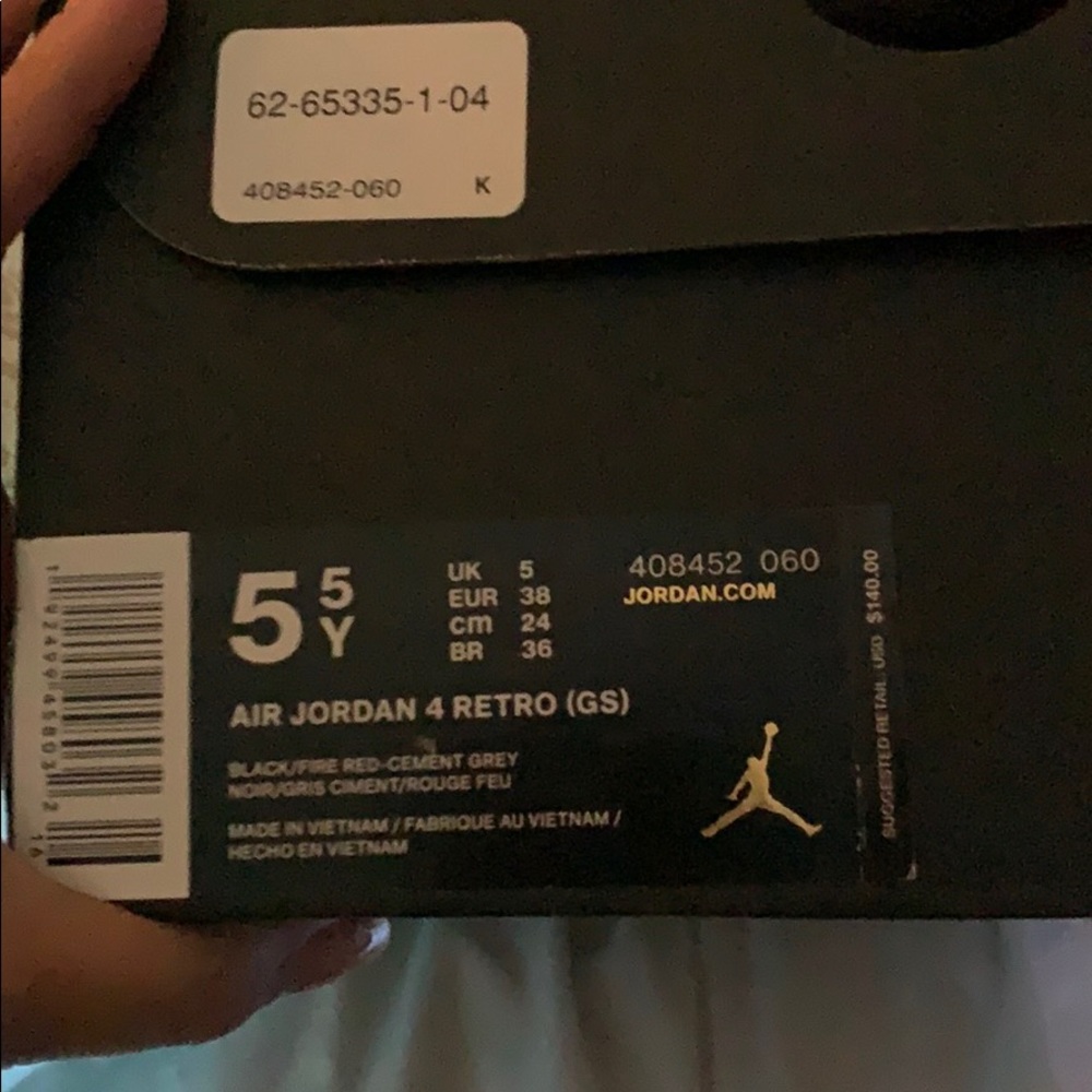 Air Jordan 4 Retro 5.5 Boys size